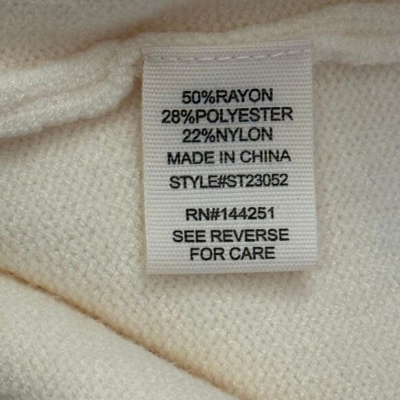 JESSICA SIMPSON Cream and Red Heart Crew Neck Sweater, NEW! Size XL - Picture 6 of 7